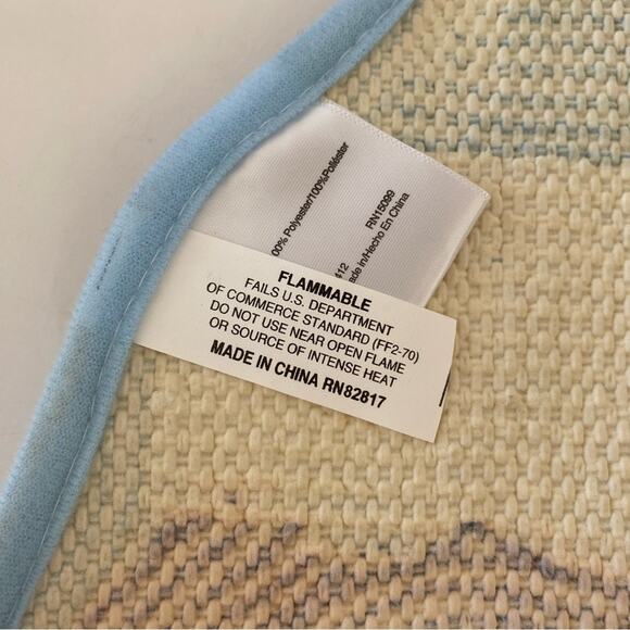 NWT Penguin Bath Rug Holiday Christmas 21" x 29.5" - Picture 6 of 8